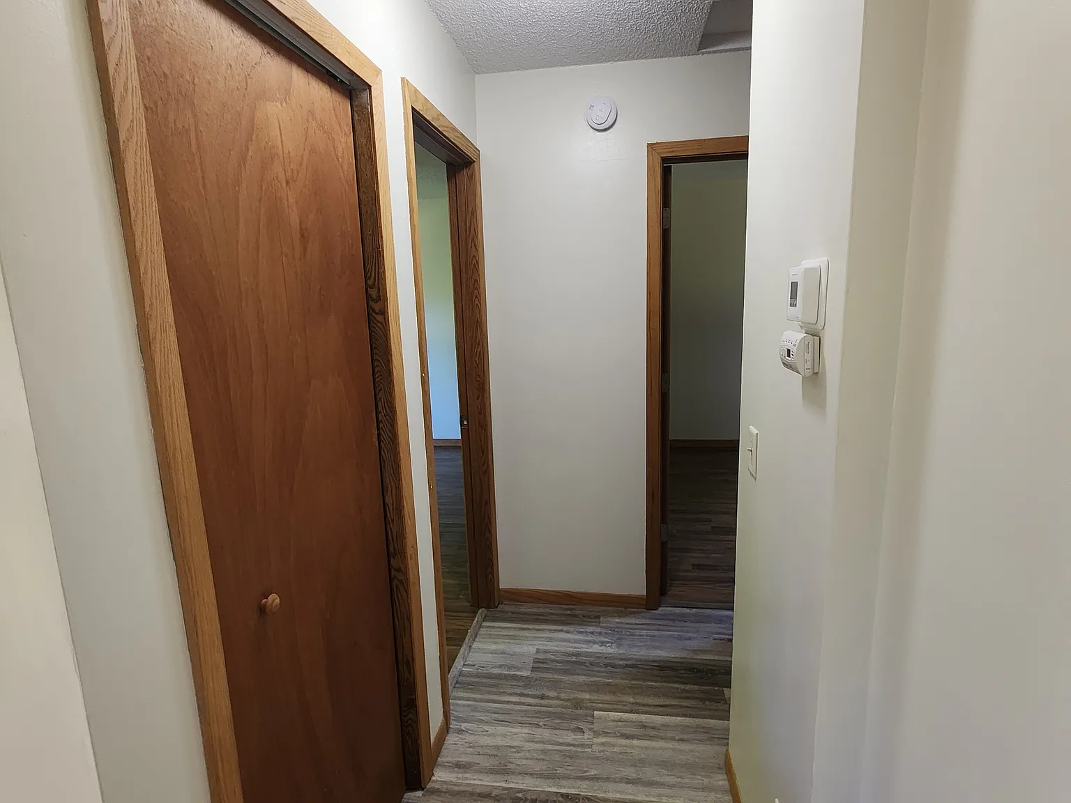 3 bed, 1600 sqft, $2,400 — Photo 3