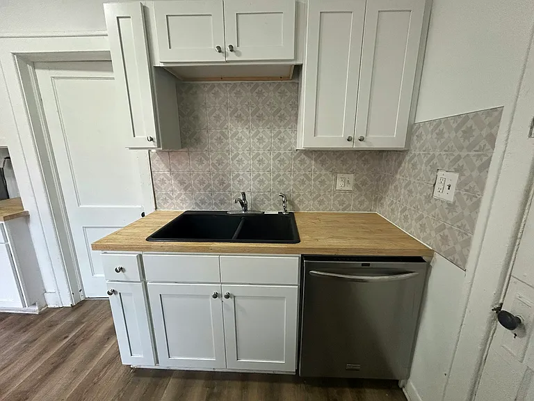 1165 Virginia Park St #1 — Photo 8