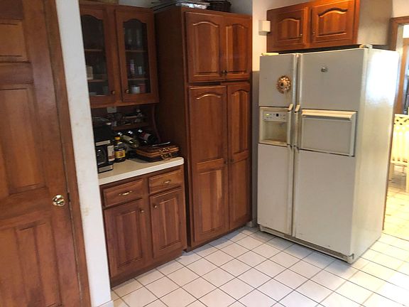 4th image of 528 Eagle Rock Ave