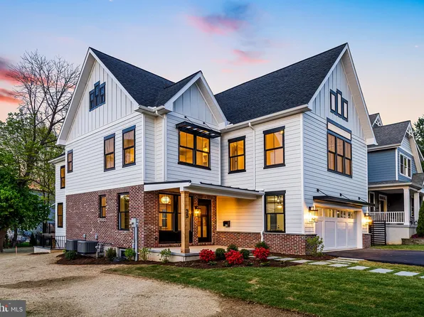 35 W 7th St, Media, PA 19063