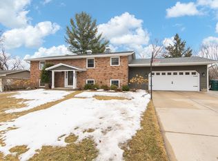 3119 Molly Brown Ln, Green Bay, WI 54313