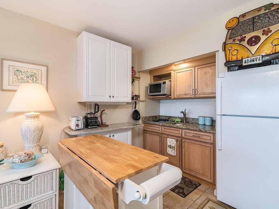 2nd image of 240 N Collier Blvd #8