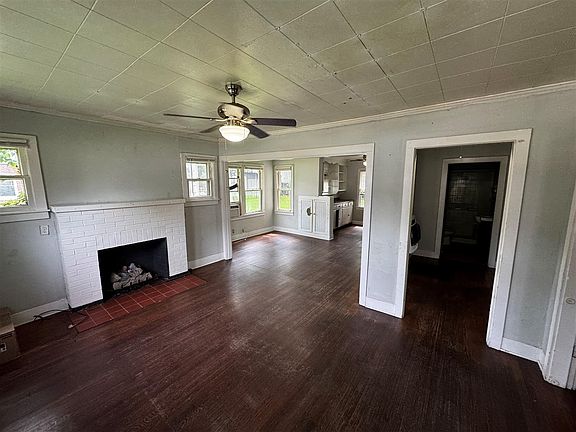 3rd image of 931 E 11th Ave