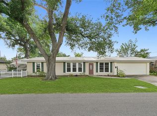850 Marino Dr, Norco, LA 70079