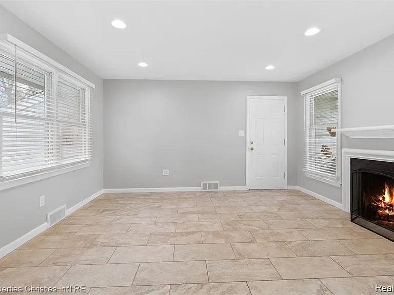 6881 W Dartmoor Rd — Photo 22
