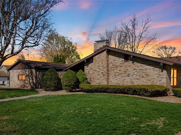 5 Highland Shore Dr, Danville, IL 61832