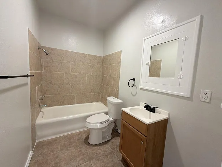 1721 Elizabeth Ave — Photo 10