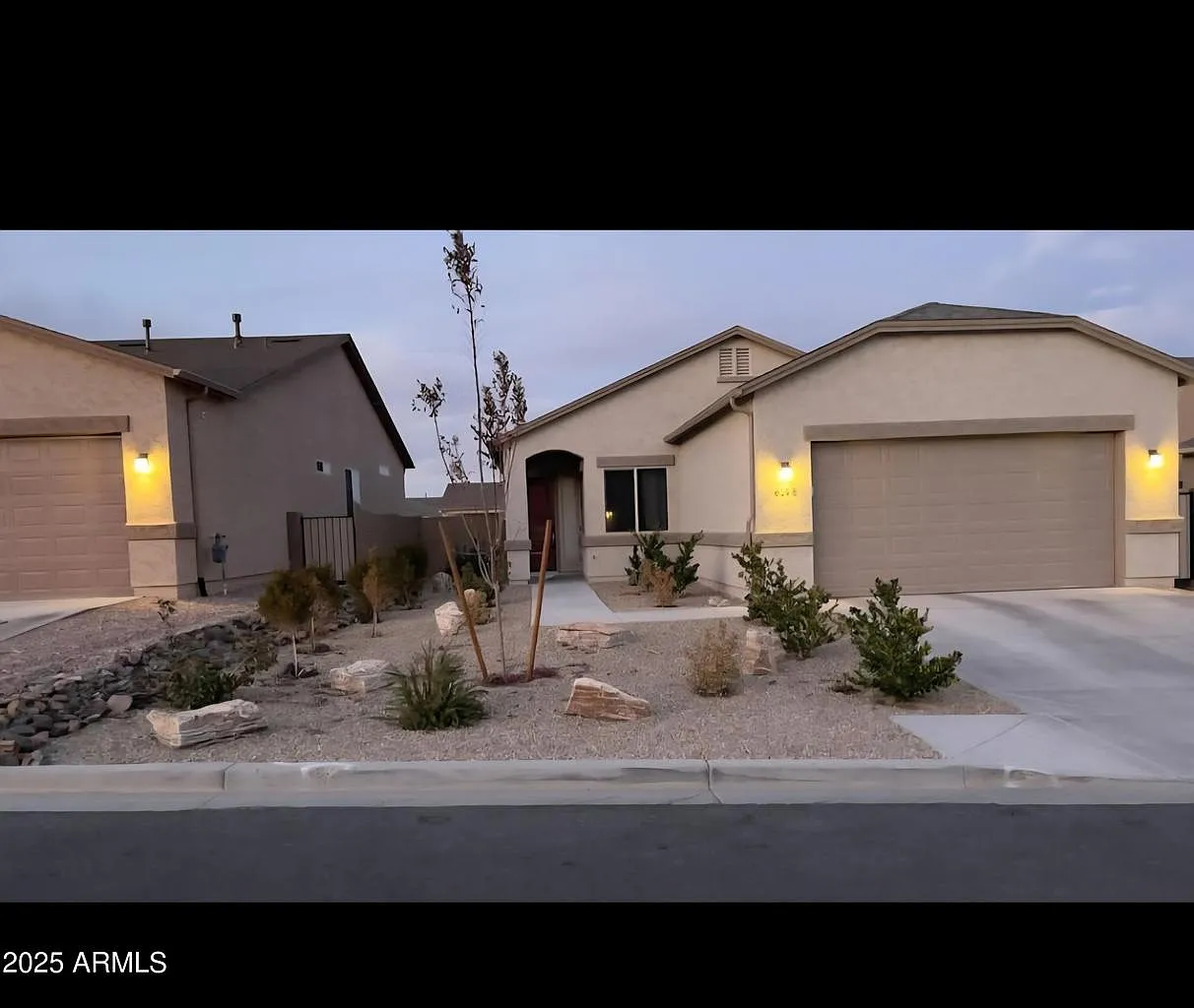 3 bed, 1374 sqft, $2,325 — Photo 2