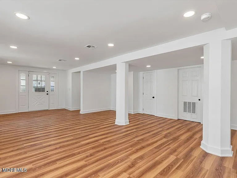 82 Neptune Ave #1/2 — Photo 7