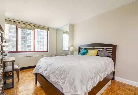 4th image of 4-74 48th Ave #22E