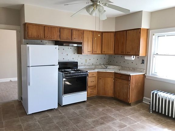 5th image of 1314 East Ave #2