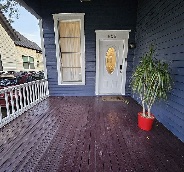 1st image of 806 W Gandy St