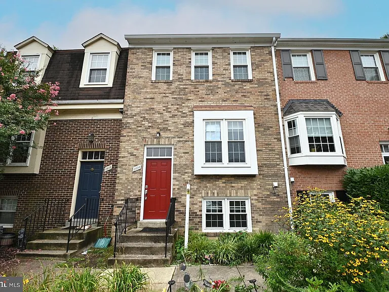 3804 Brighton Ct — Photo 1