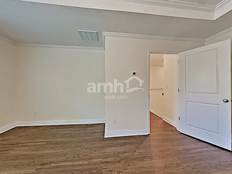 143 Willowbrook Dr — Photo 8