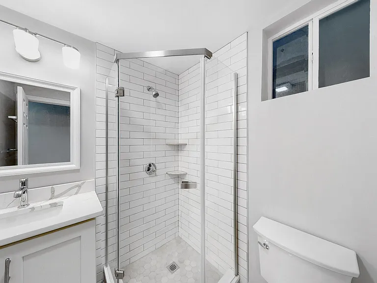 8 Brastow Ave #3L — Photo 15