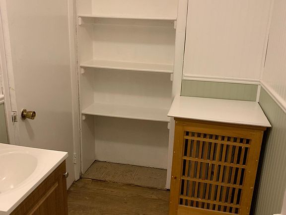 5th image of 89 N Pine Ave #1