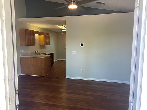 2nd image of 5427 Lagoon Way #5427