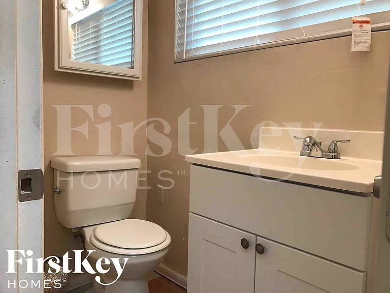 3625 W San Juan Ave — Photo 10