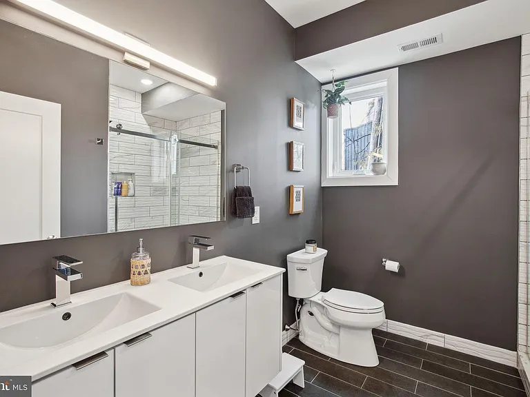 2224 Amber St #4 — Photo 30