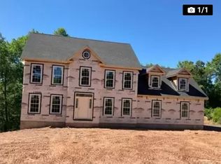 146 Holcomb St, East Granby, CT 06026