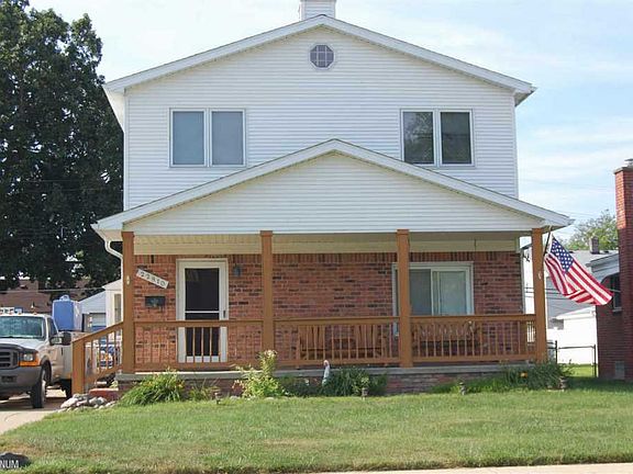 2nd image of 22810 Arcadia St