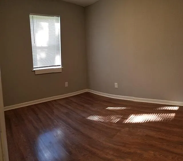 202 Zierdt Rd #B — Photo 8