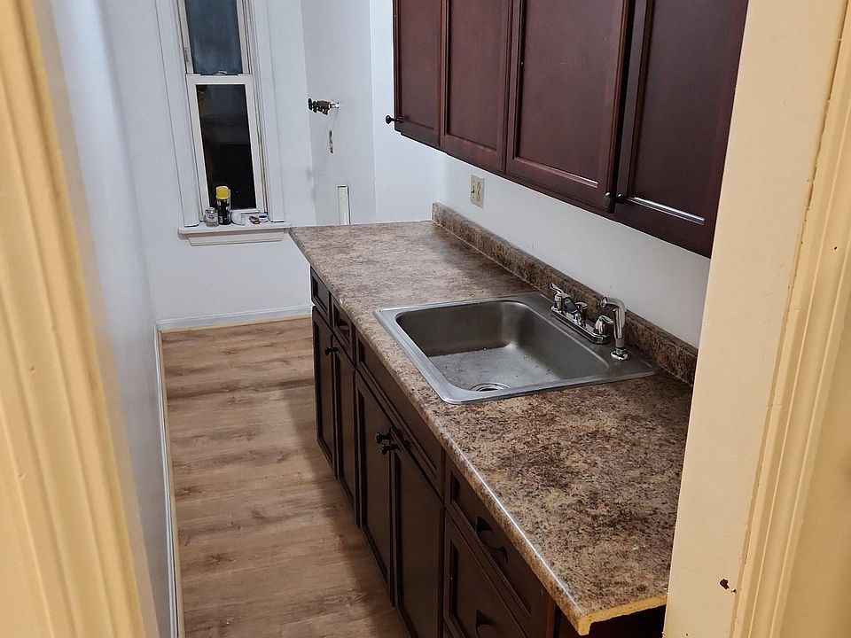 2nd image of 14 Clapp St APT 3