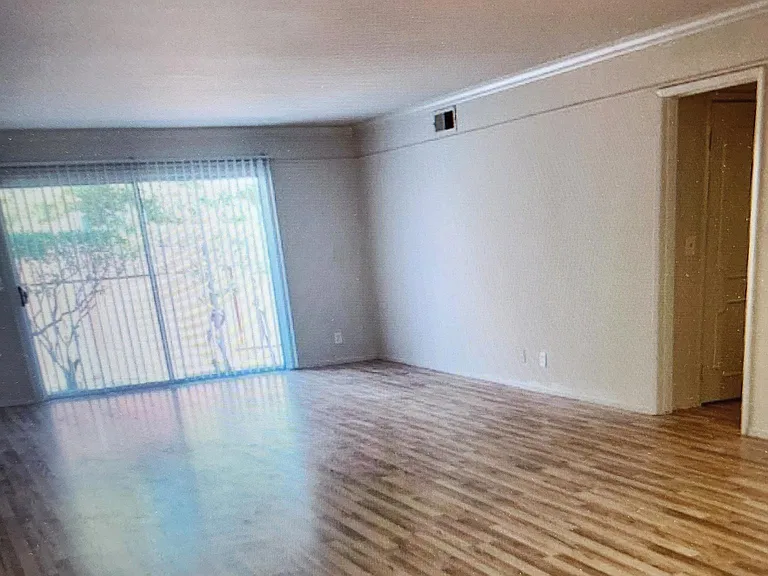 1931 California St #9 — Photo 5