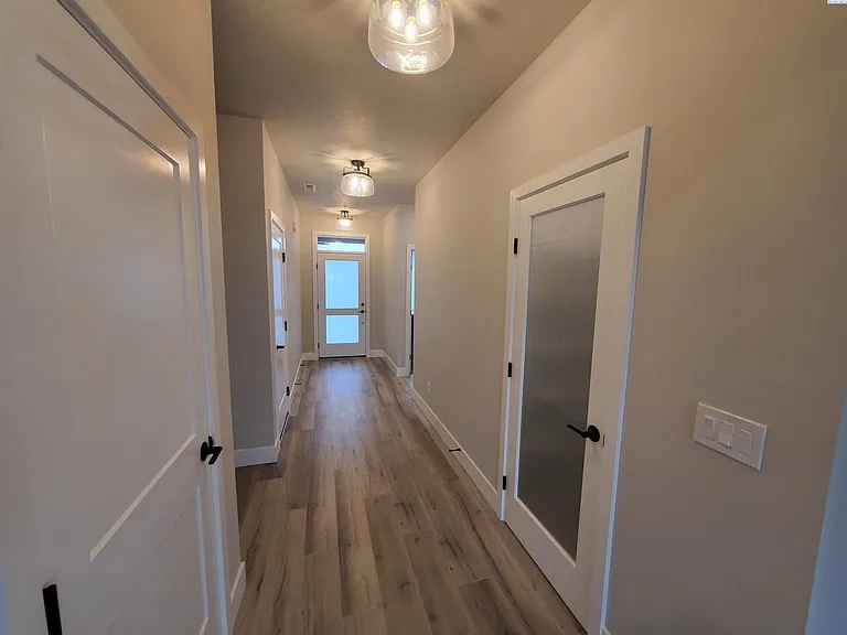 4130 N Clover Rd — Photo 23
