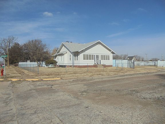 4th image of 333 Mohlman St