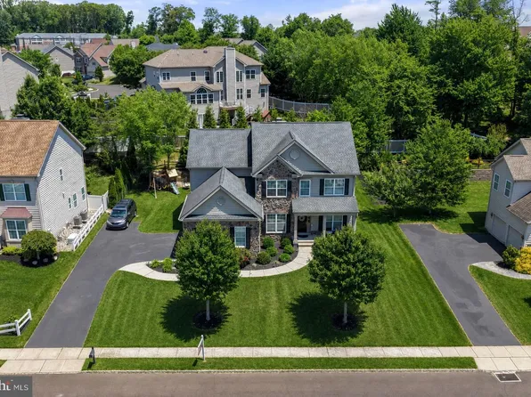 18 Beechwood Blvd, Feasterville Trevose, PA 19053
