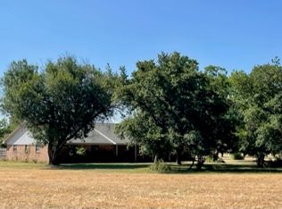 946 N Speegleville Rd, Woodway, TX 76712