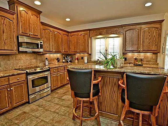 3rd image of 5 Wheelhouse Ln