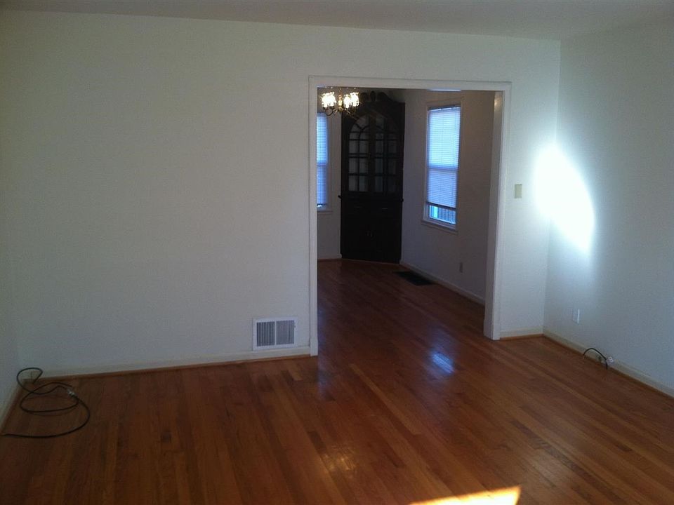 2nd image of 2706 Adams Ave