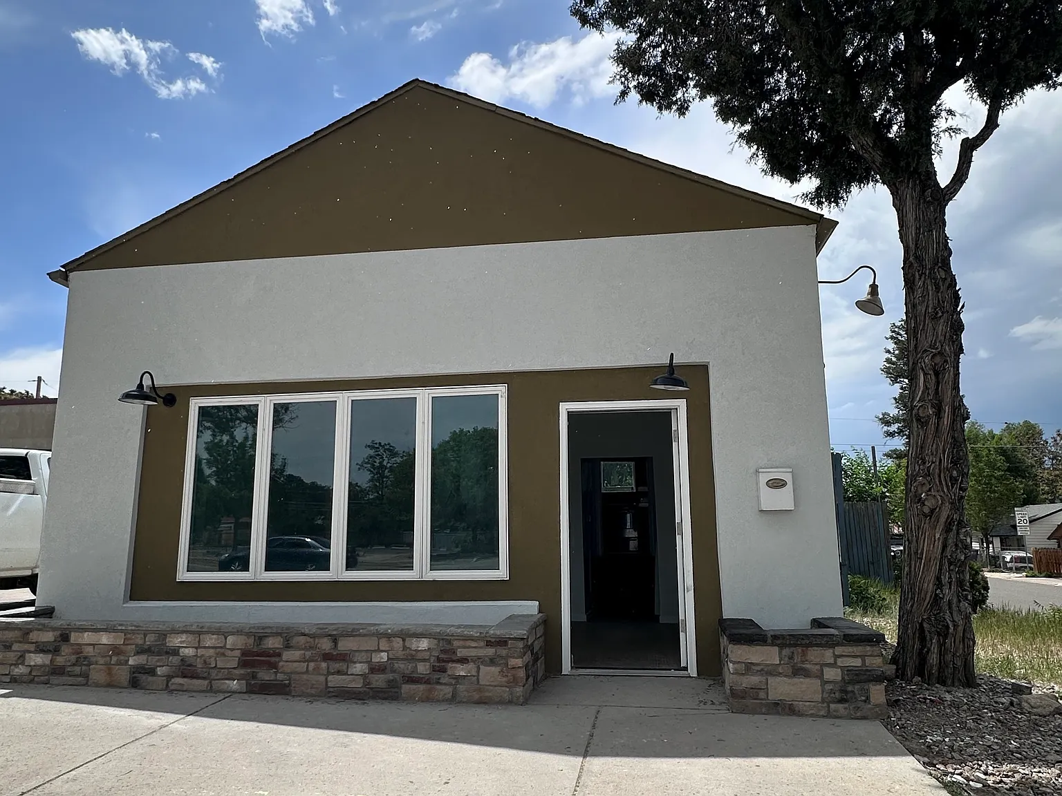 645 S Federal Blvd — Photo 4