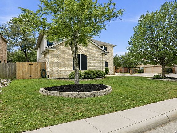 3rd image of 21139 Simi Valley Dr