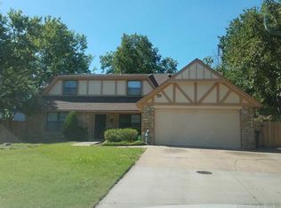 9402 S 69th Ave E, Tulsa, OK 74133