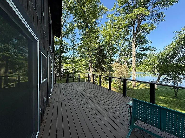 8649 Hidden Lake Dr — Photo 12