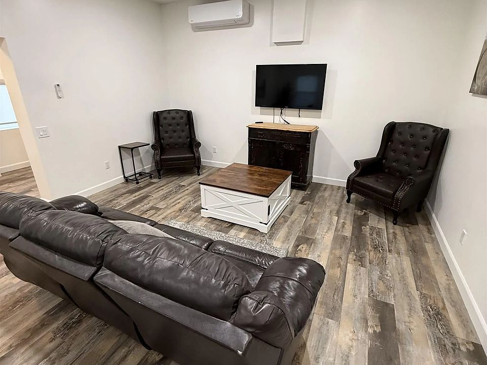 1st image of 567 Main St
