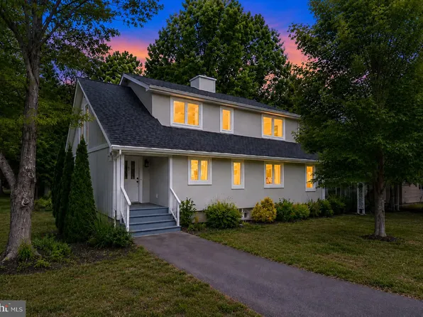 970 Lake Heritage Dr, Ruther Glen, VA 22546