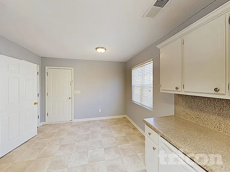 222 Amelia Creek Way — Photo 4