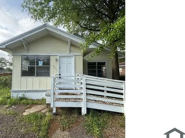 521 62nd St, Fairfield, AL 35064