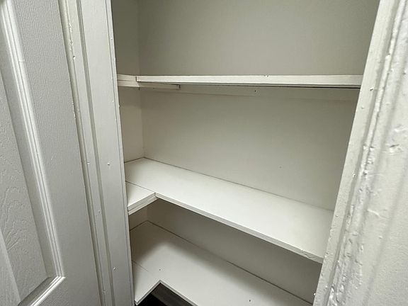 5th image of 18 Kensington Ave APT 1D