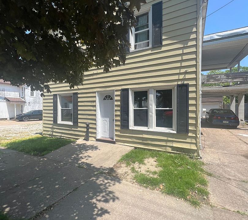 1st image of 1621 Plum St #1