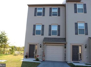 182 Katelyn Dr, New Oxford, PA 17350
