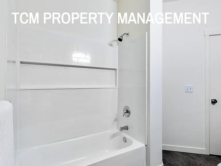 1719 N 185th St #305 — Photo 12