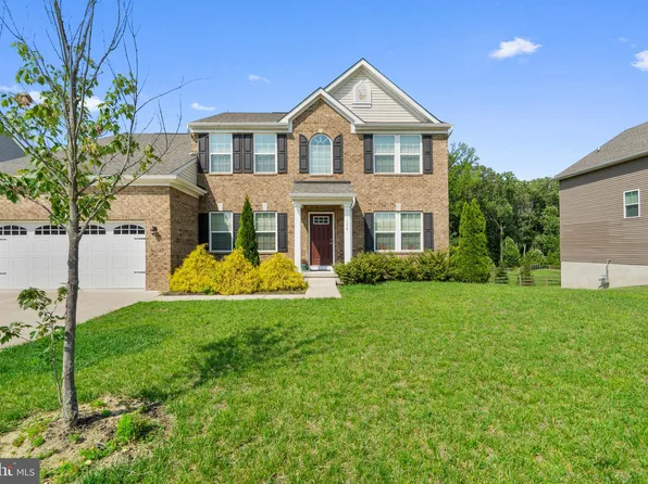 136 E Crossing Dr, Mount Royal, NJ 08061