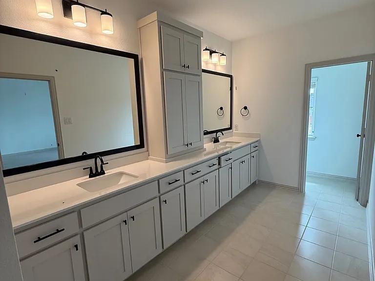 15832 Millwood Trl — Photo 10