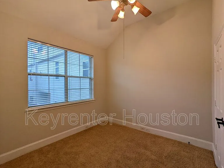 5130 Scotland St — Photo 22
