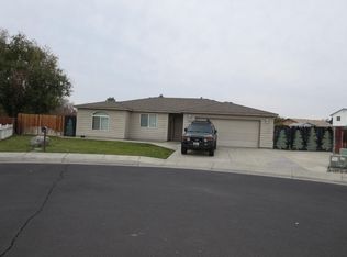 1068 W Hartley Ave, Hermiston, OR 97838